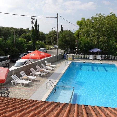 Camping Mitikas And Bungalows 플라카 리토코로우 외부 사진