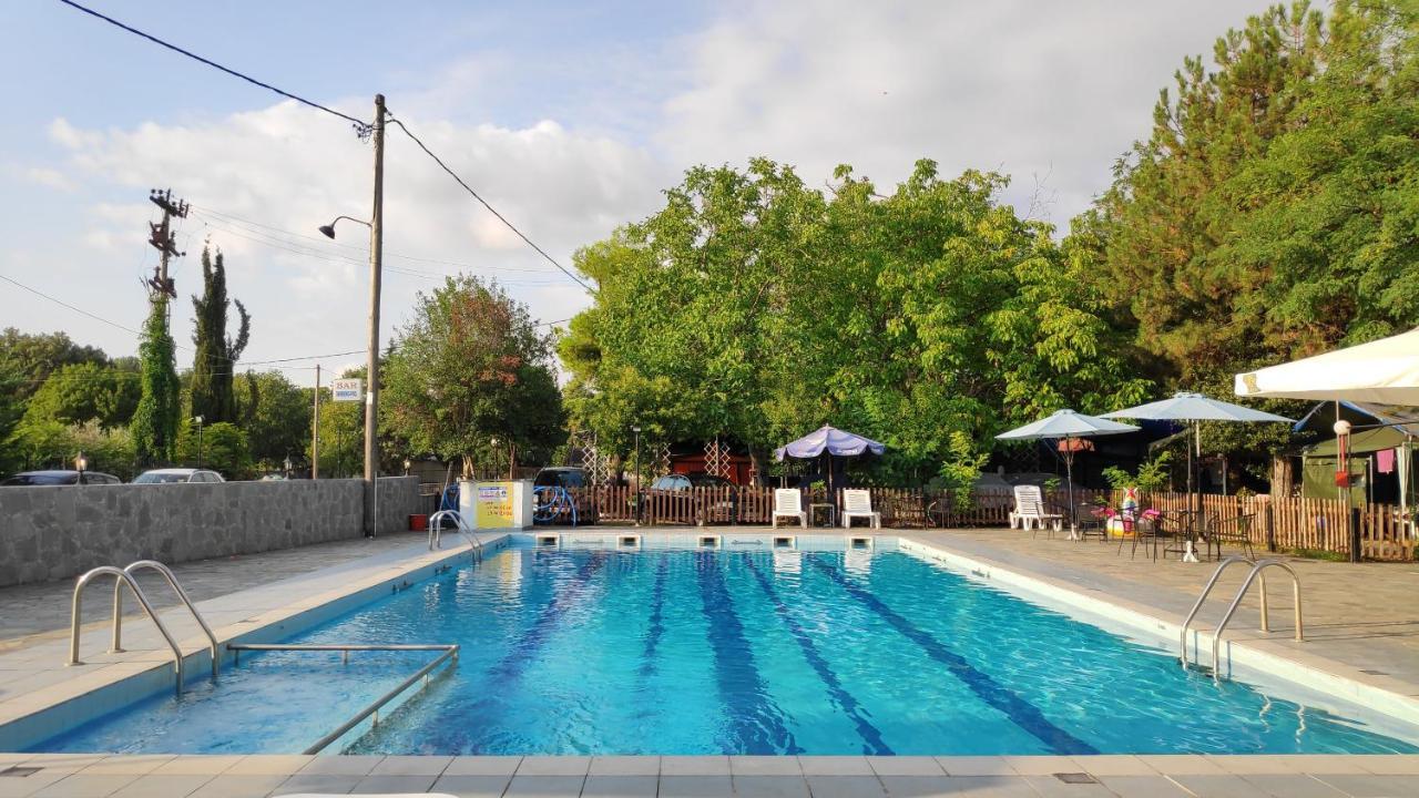 Camping Mitikas And Bungalows 플라카 리토코로우 외부 사진