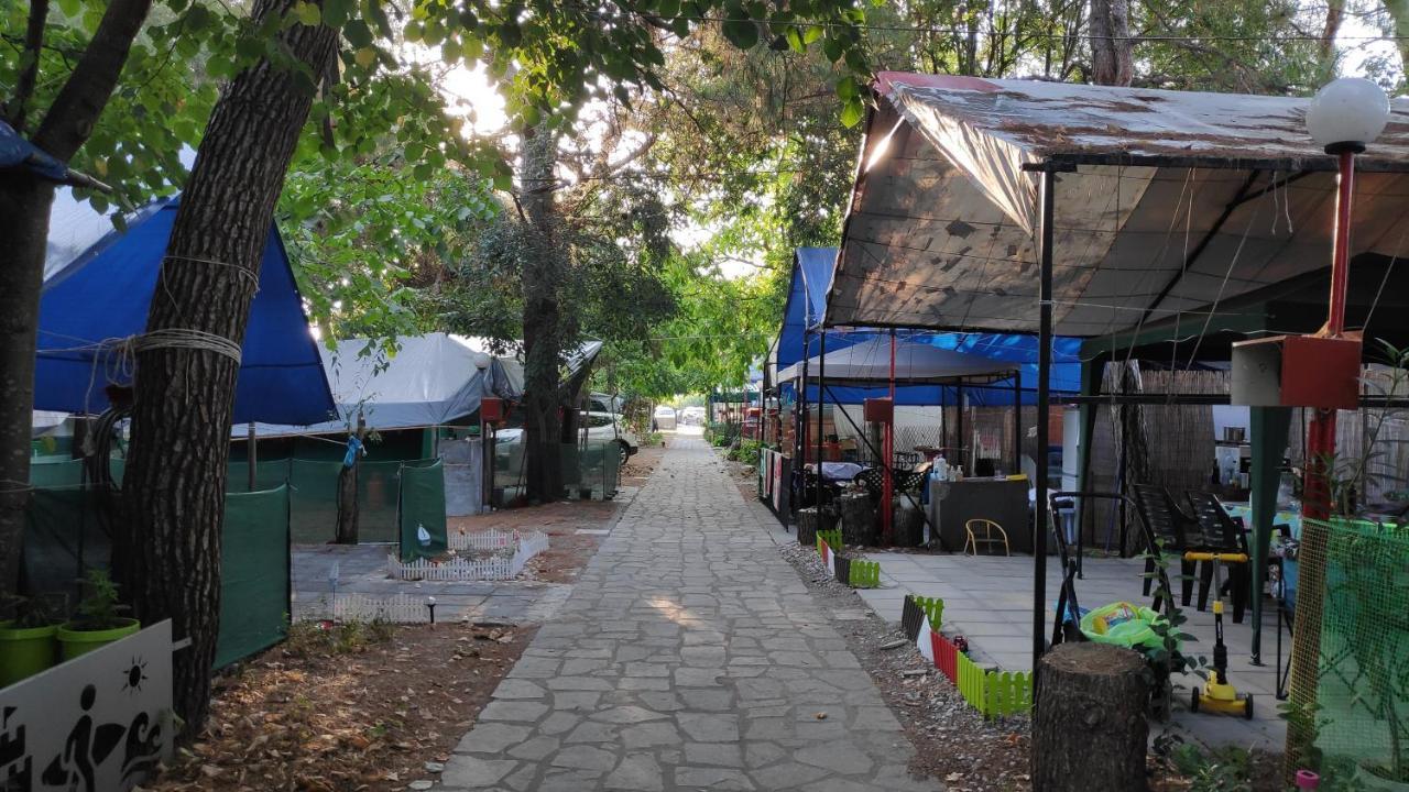 Camping Mitikas And Bungalows 플라카 리토코로우 외부 사진