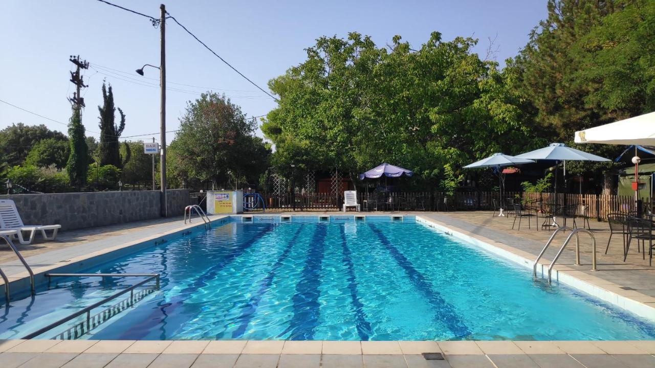 Camping Mitikas And Bungalows 플라카 리토코로우 외부 사진