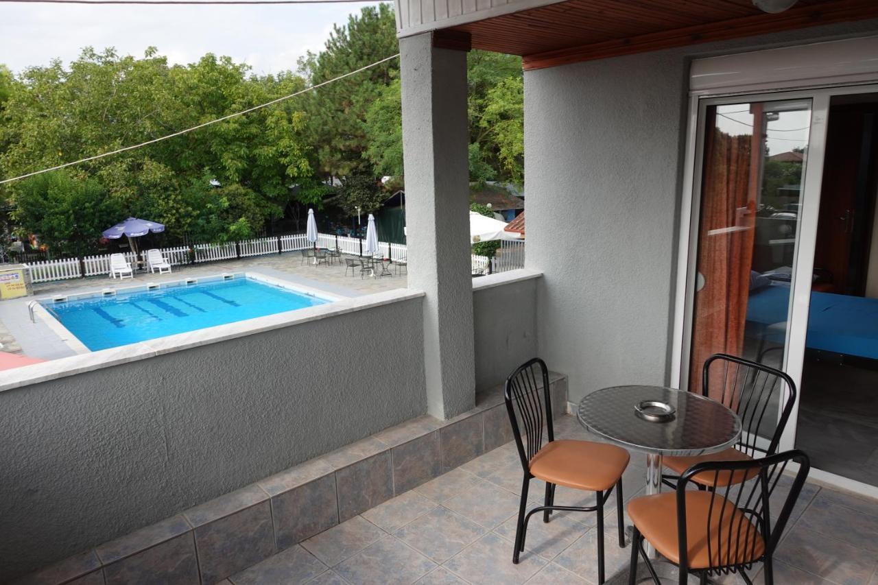 Camping Mitikas And Bungalows 플라카 리토코로우 외부 사진
